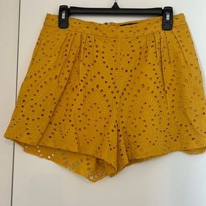Bcbgmaxazria lace yellow shorts
